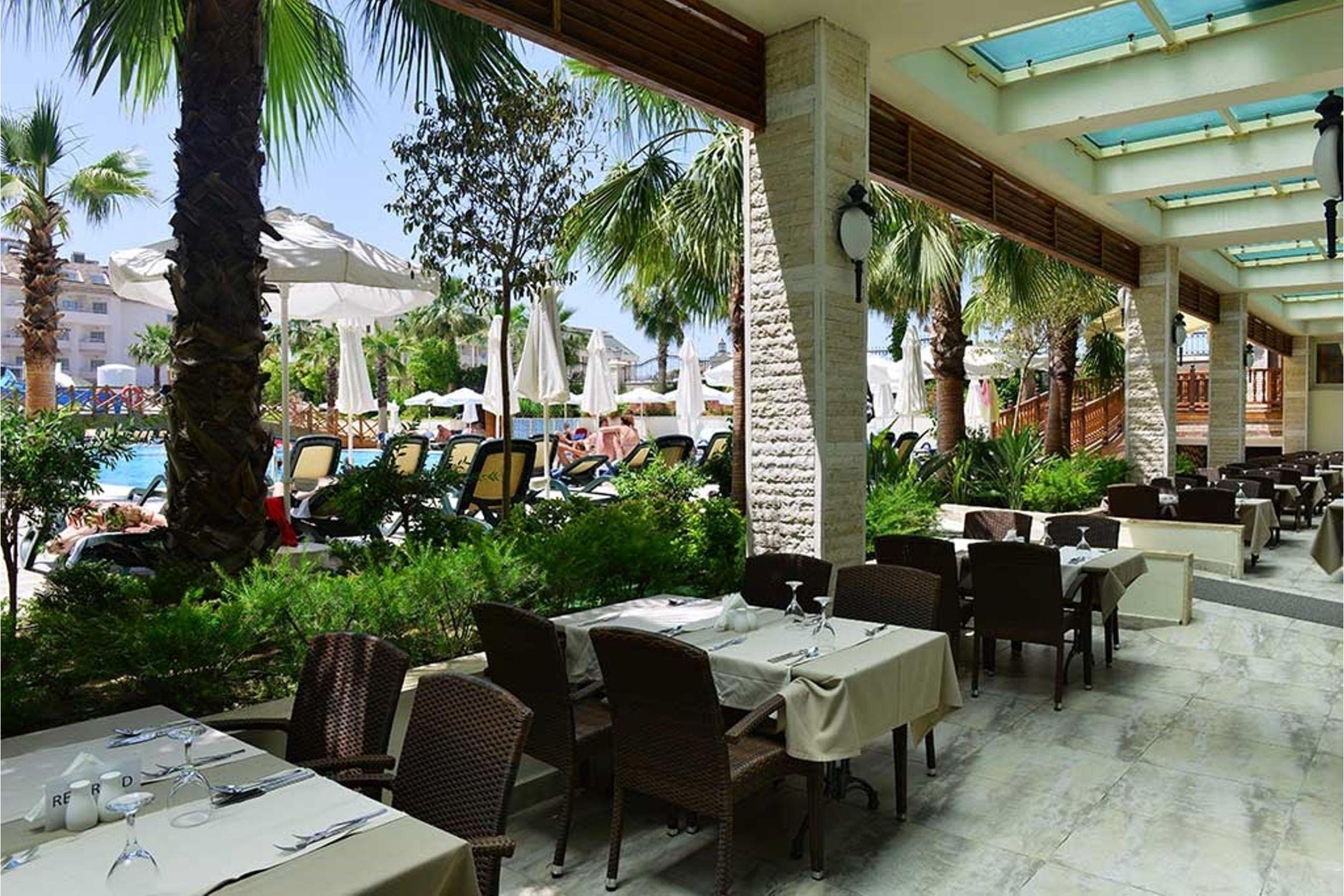 Side Crown Palace Ultra All Inclusive Exterior foto